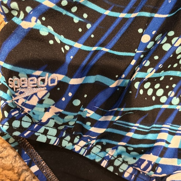 Excellent condition speedo 30 - Picture 2 of 4